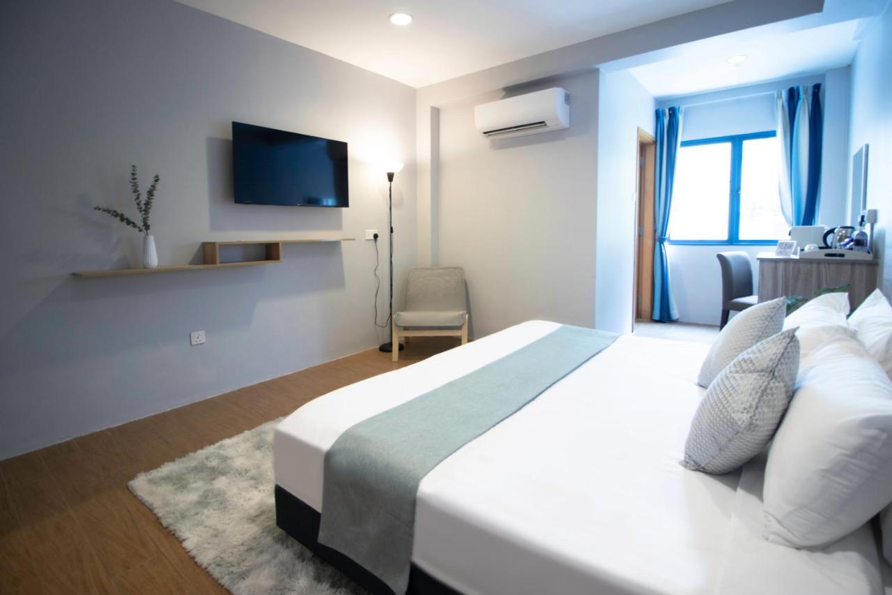 Victoria A Nuve Group Collection Singapura